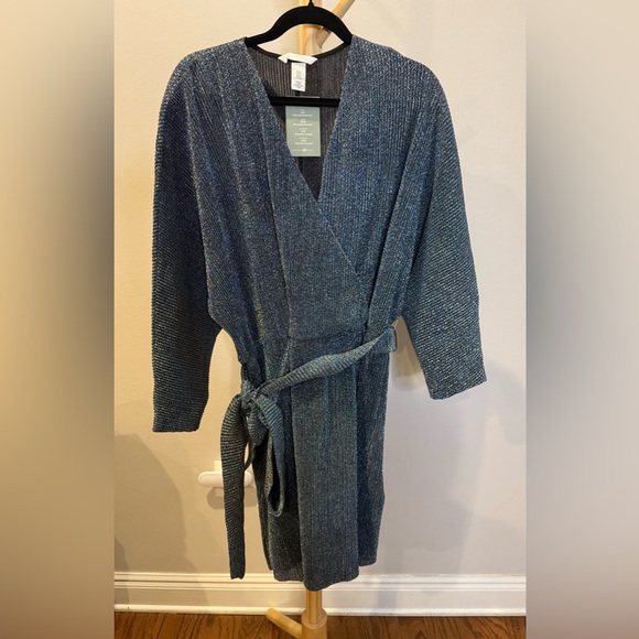 H&M Belted, Faux Wrap metallic stretchy dress NWT - Picture 4 of 5